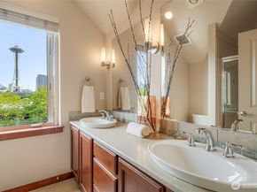 718 Nob Hill Avenue N A, Seattle WA 98109