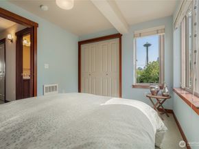 718 Nob Hill Avenue N A, Seattle WA 98109