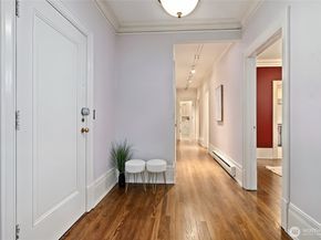 615 Boren Avenue 27, Seattle WA 98104