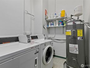 615 Boren Avenue 27, Seattle WA 98104