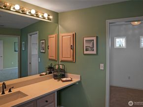 22472 SE Highland Circle 2367, Issaquah WA 98029