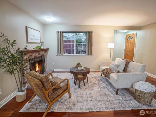 633 NW 85th Street 102, Seattle WA 98117