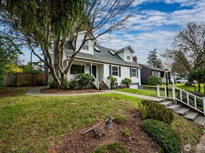 8222 38th Avenue NE, Seattle WA 98115