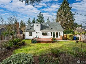 8222 38th Avenue NE, Seattle WA 98115