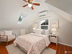 8222 38th Avenue NE, Seattle WA 98115