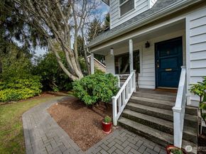8222 38th Avenue NE, Seattle WA 98115