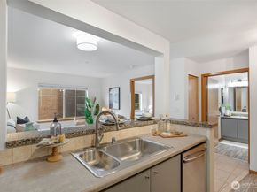 1125 E Olive Street 504, Seattle WA 98122