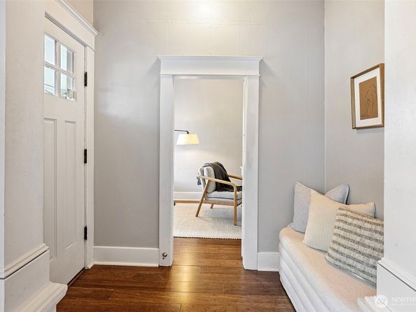 827 NW 61st Street, Seattle WA 98107