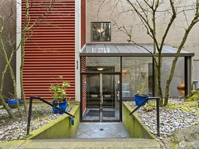 620 W Mercer Place 2B, Seattle WA 98119