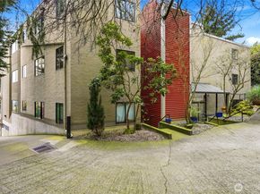 620 W Mercer Place 2B, Seattle WA 98119