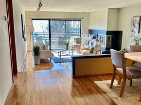 620 W Mercer Place 2B, Seattle WA 98119