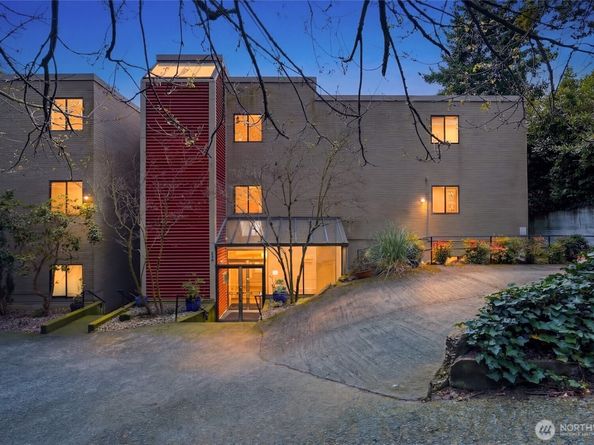 620 W Mercer Place 2B, Seattle WA 98119