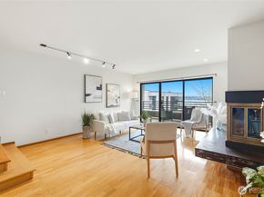 620 W Mercer Place 2B, Seattle WA 98119
