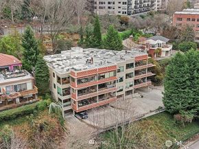 620 W Mercer Place 2B, Seattle WA 98119