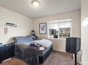 1346 32nd Place NE, Auburn WA 98002