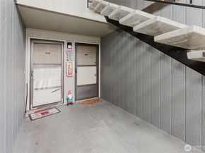 3570 Narrows View Lane 104, Bremerton WA 98310