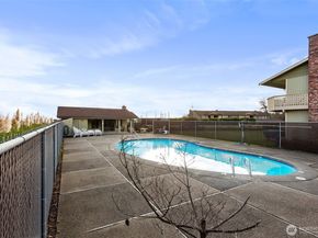 3570 Narrows View Lane 104, Bremerton WA 98310