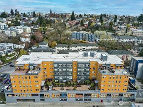 827 Hiawatha Place S 313, Seattle WA 98144