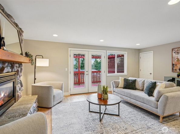 6406 233rd Place SW, Mountlake Terrace WA 98043