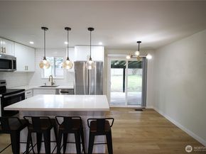 35030 19th Avenue SW, Federal Way WA 98023