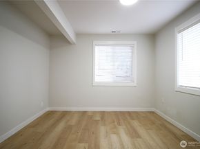 35030 19th Avenue SW, Federal Way WA 98023