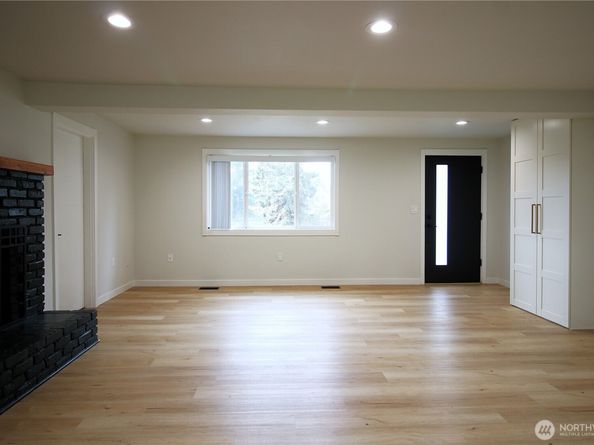 35030 19th Avenue SW, Federal Way WA 98023