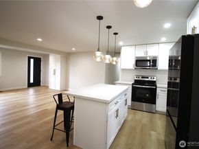 35030 19th Avenue SW, Federal Way WA 98023