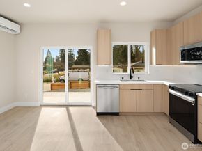 908 S 138th Street, Burien WA 98168