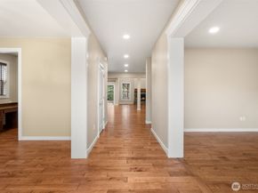 1635 Tannerwood Way SE, North Bend WA 98045