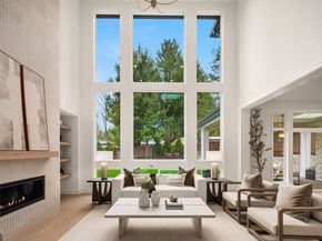 10468 NE 113th Place, Kirkland WA 98033