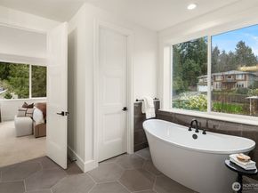 10468 NE 113th Place, Kirkland WA 98033