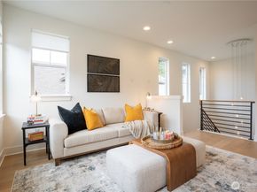 1744 Canyon Avenue SE, North Bend WA 98045