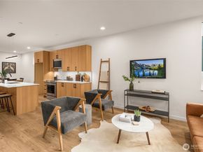 914 B 15th Avenue, Seattle WA 98122