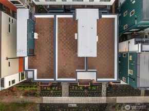 914 B 15th Avenue, Seattle WA 98122