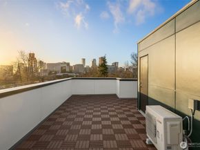 914 B 15th Avenue, Seattle WA 98122