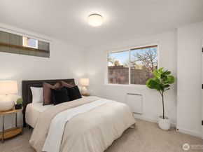 914 B 15th Avenue, Seattle WA 98122