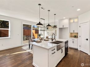 721 211th Place SE, Bothell WA 98021