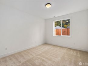 721 211th Place SE, Bothell WA 98021