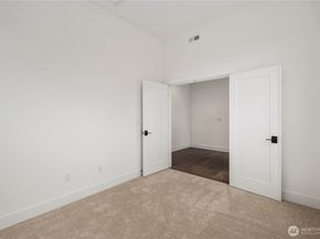 721 211th Place SE, Bothell WA 98021