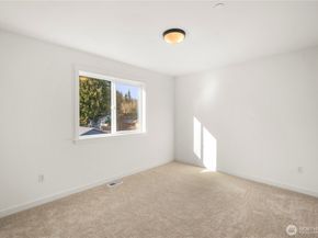 721 211th Place SE, Bothell WA 98021