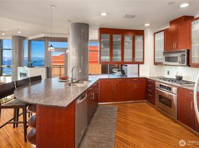 2033 2nd Avenue 1602, Seattle WA 98121