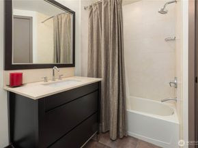 2033 2nd Avenue 1602, Seattle WA 98121