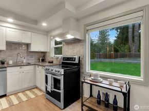 1021 Walnut Street, Edmonds WA 98020