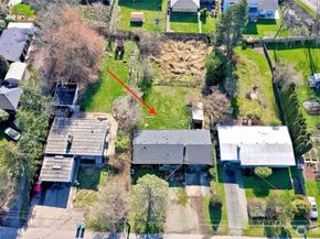 6105 S 124th St, Seattle WA 98178