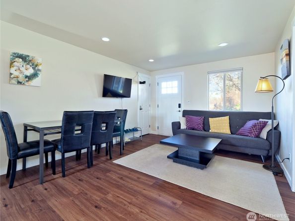 6105 S 124th St, Seattle WA 98178