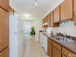 1775 W Sunn Fjord Lane A10, Bremerton WA 98312