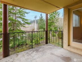 1775 W Sunn Fjord Lane A10, Bremerton WA 98312