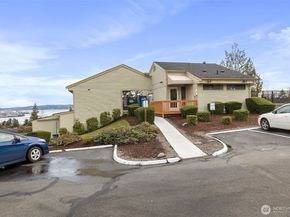1775 W Sunn Fjord Lane A10, Bremerton WA 98312