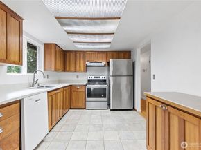 13433 1st Avenue W, Everett WA 98208