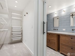 701 Galer St 609, Seattle WA 98109